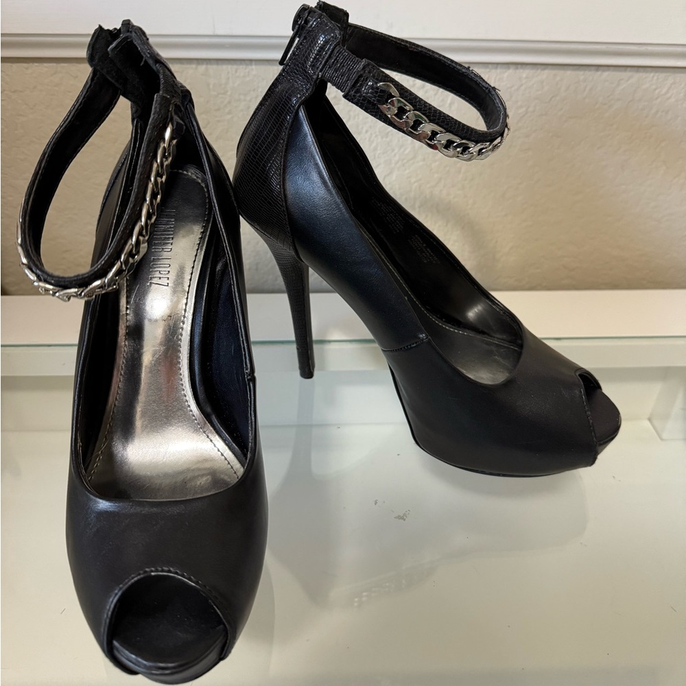 JLO by Jennifer Lopez Women’s Cadena Black Ankle Strap Stiletto Heel 6M